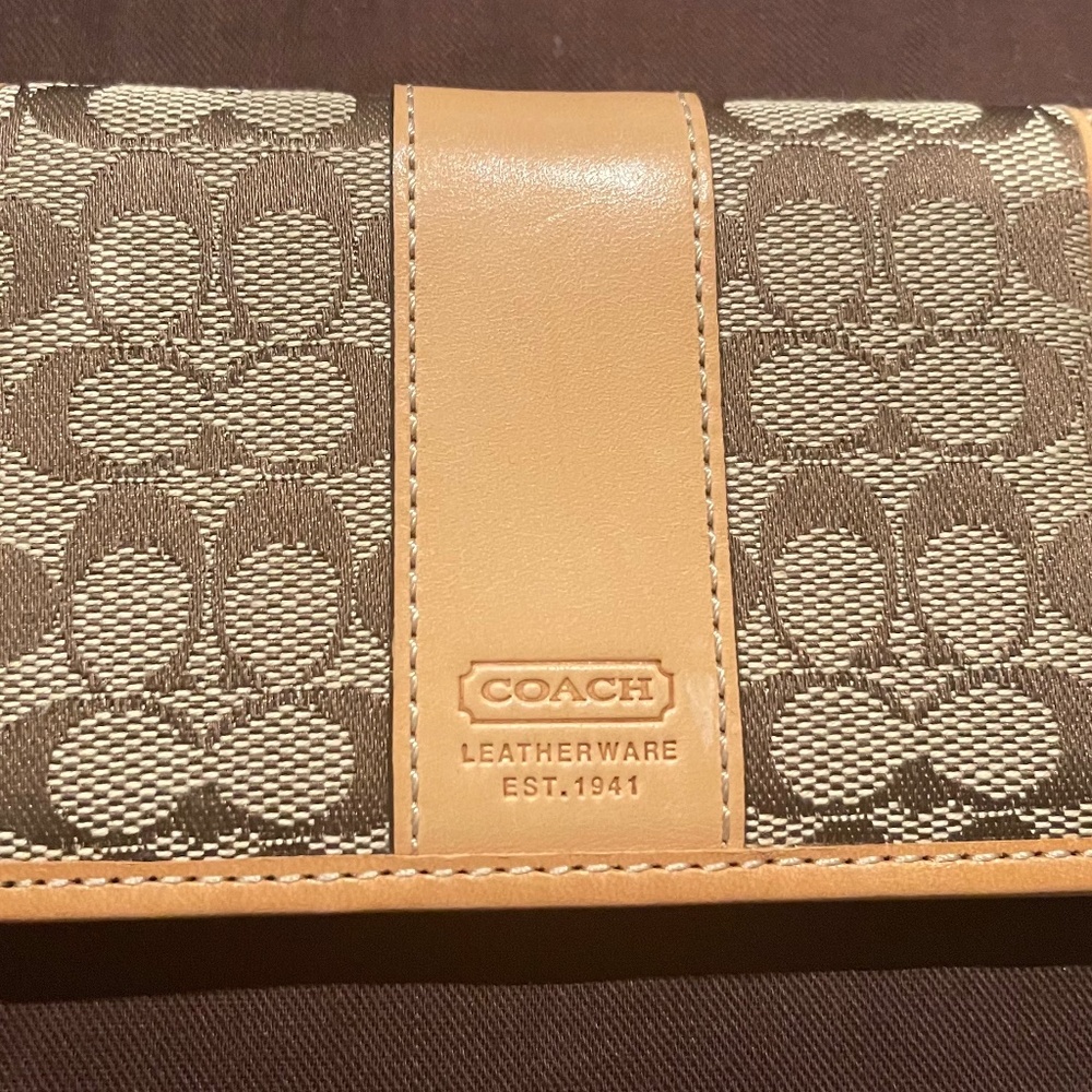 Vintage Coach Logo Wallet, Checkbook & Key/Picture Holder – Like New